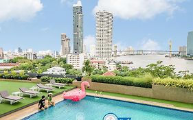 โรงแรมมณเฑียรริเวอร์ไซด์